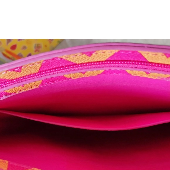 Vera Bradley Crossbody Purse Ziggy Zags Pink and Yellow Chevron Leather - Picture 11 of 12